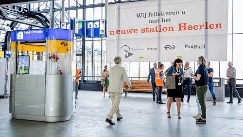 Was Kostet In Heerlen Bahnhof Das Tägliche Auto Parken www.eurailpress.de