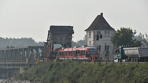 SchleswigHolstein Baubeginn für neue SchleiKlappbrücke